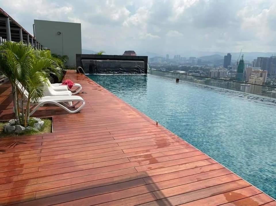 Wonderful Blue City View @Regalia Residence Куала-Лумпур Экстерьер фото